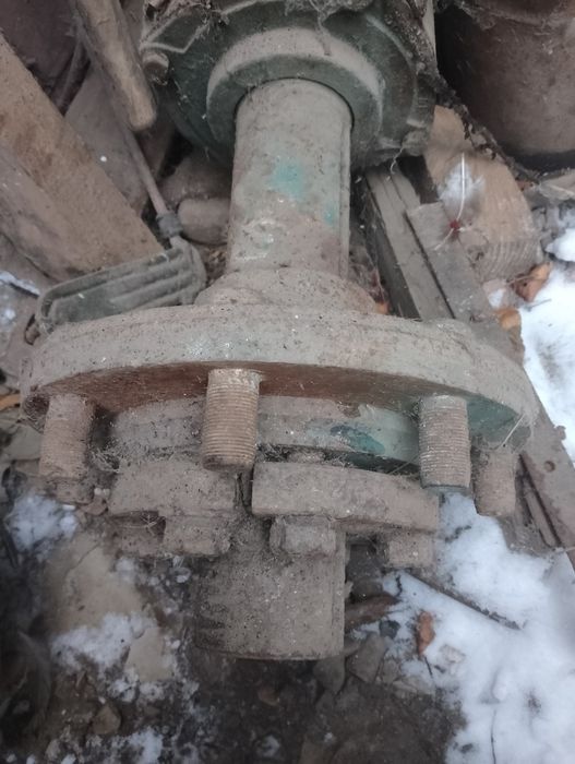 Запчастии до трактора ЮМЗ-6.