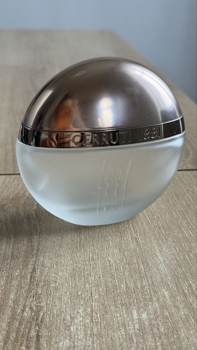 Pusty flakon po perfumach Cerruti 1881