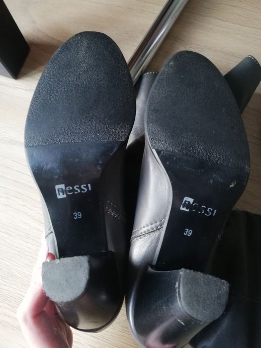Szare kozaki ocieplone na obcasie buty Nessi r. 39