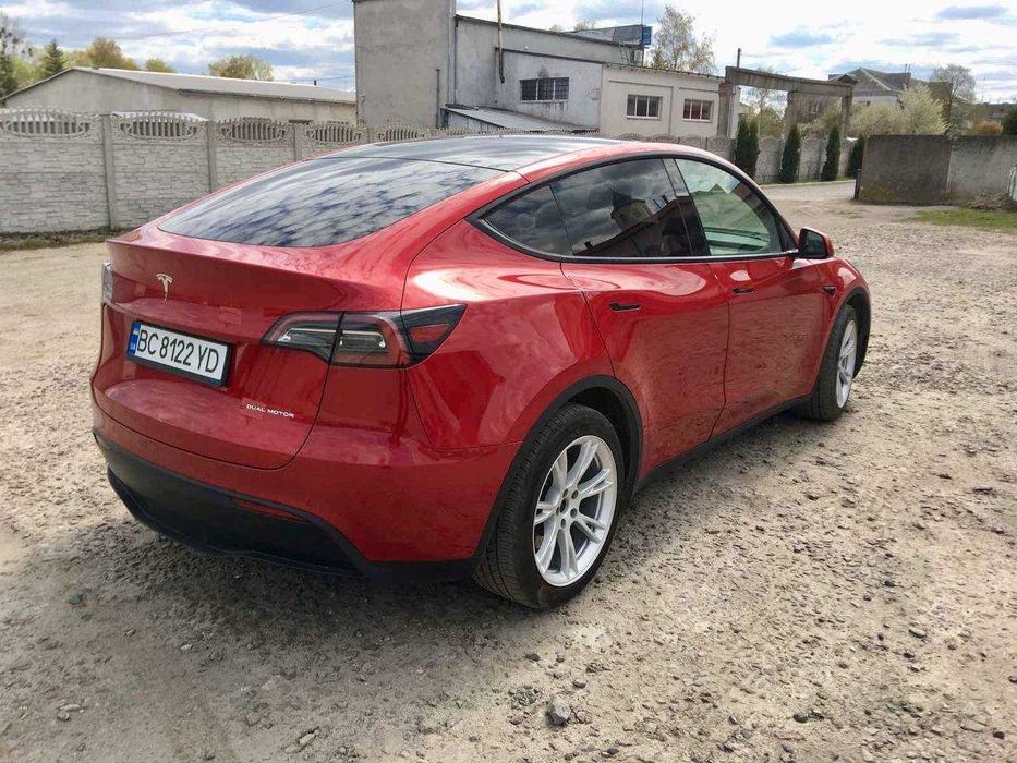 Продається Tesla Model Y