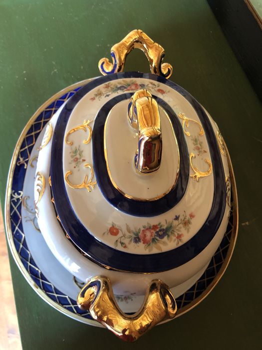 Terrina em porcelana, muito bom estado