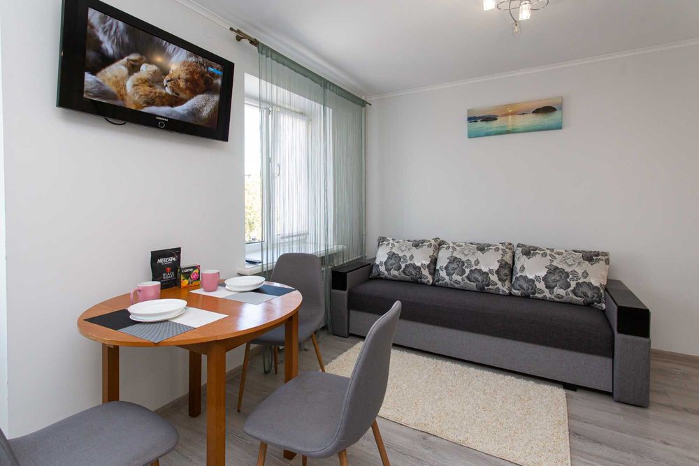 Центр. Острозького. Цум. 2 кімнати. Квартира подобово