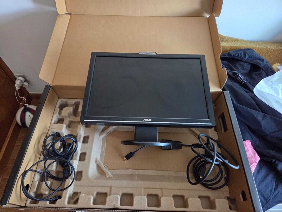 Monitor ASUS VK221D - 21.6" WSXGA+ (1680x1050) - Excelente estado!