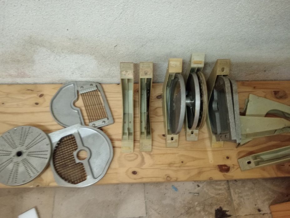 Descascadora/Amassador/picadora Profissional Dito Sama MV50