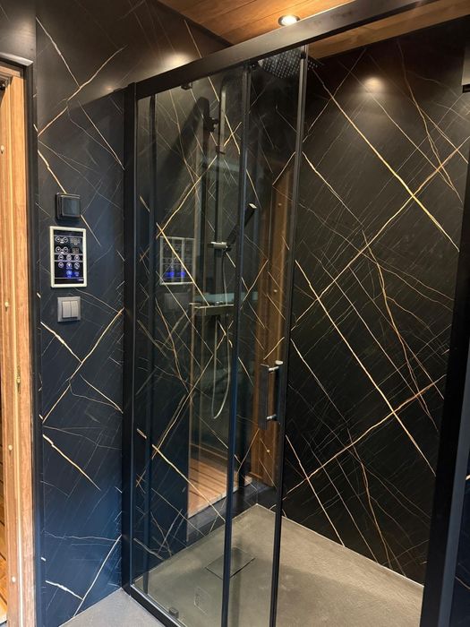 Remonty Lazienek plyty weglowe