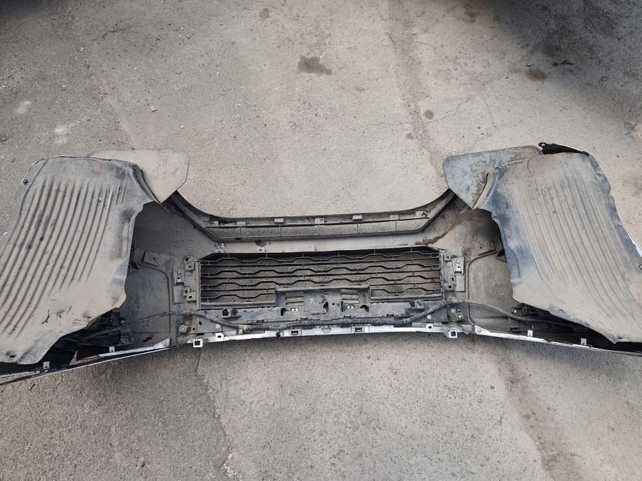 передній  бампер для  Mitsubishi L200 (2015-2023).