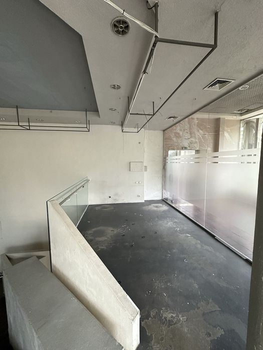 Центр, Вітрина 8 м висотою, Жилянська, 59, під шоурум, магазин