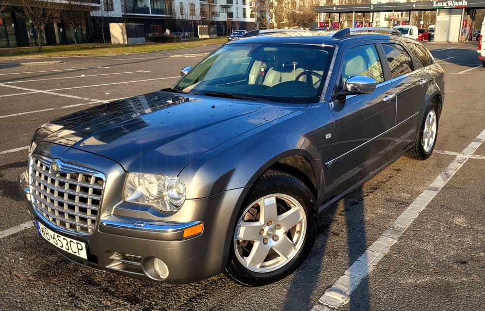 Chrysler 300c AWD kombi 3.5 v6 LPG