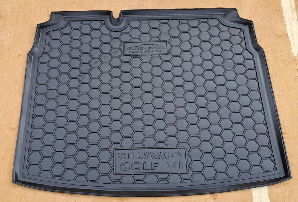 Коврик в багажник Volkswagen Golf 4, 5, 6, 7 Гольф 4, 5, 6, 7. Новий ...