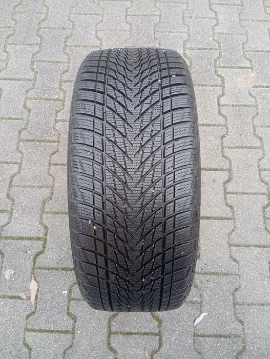 1szt zimówka Goodyear UGP 235/40/19 95V rok 2024