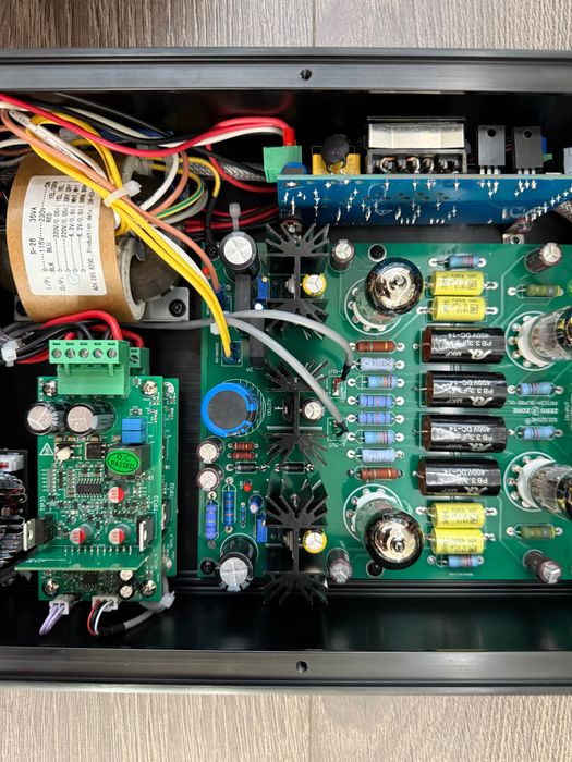 Гибридный усилитель мощности, HB1_11N/P - класс D, на 100 ватт 4 Ом.