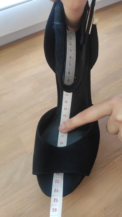 Замшеві босоніжки