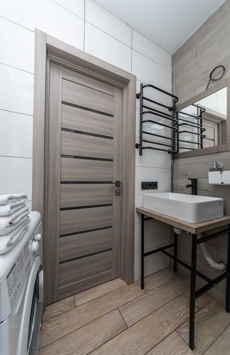 Є своє укриття! Стильна студія біля метро, Бажана, 17.