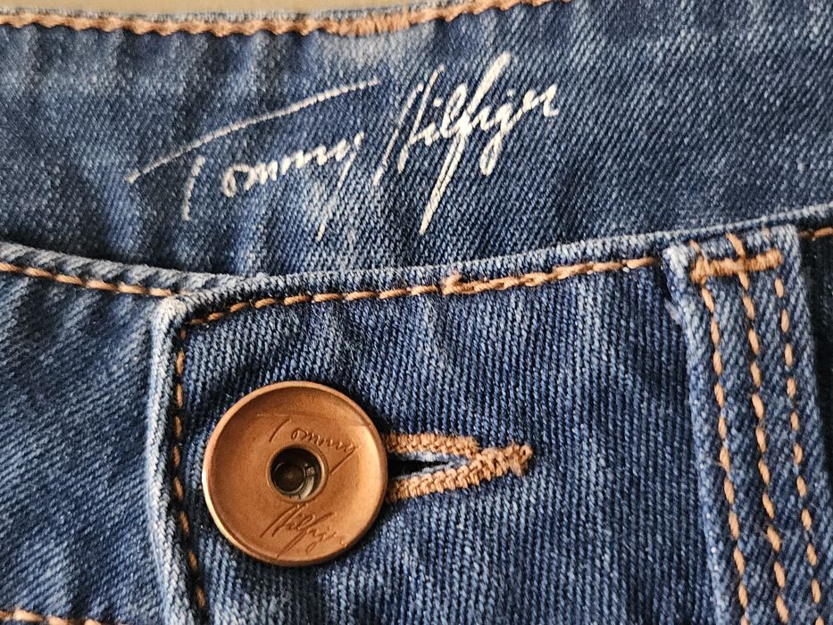Tommy Hilfiger spodnie jeansy a'la dzwony rozmiar 28/32