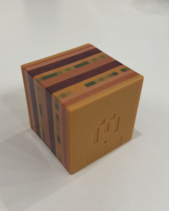 Minecraft McDonald's Big Mac Crystal - колекційна фігурка з кодом