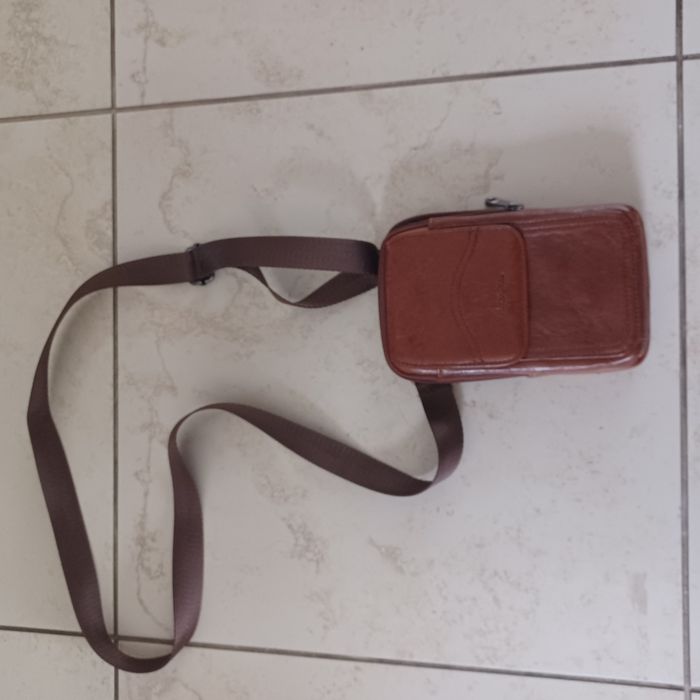 Mini torebka nerka HUAZIHMAO skórzana nowa/12-19 cm