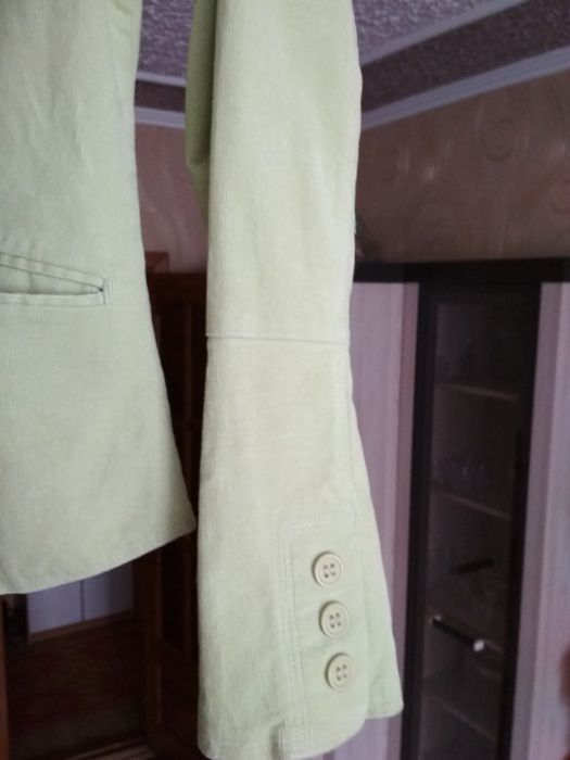 Женски велюровый пиджак