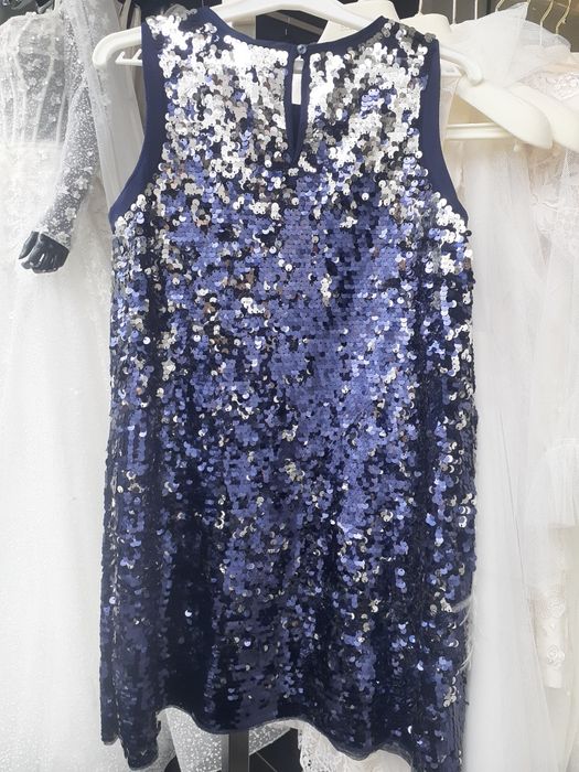 Святкова  сукня  гарна