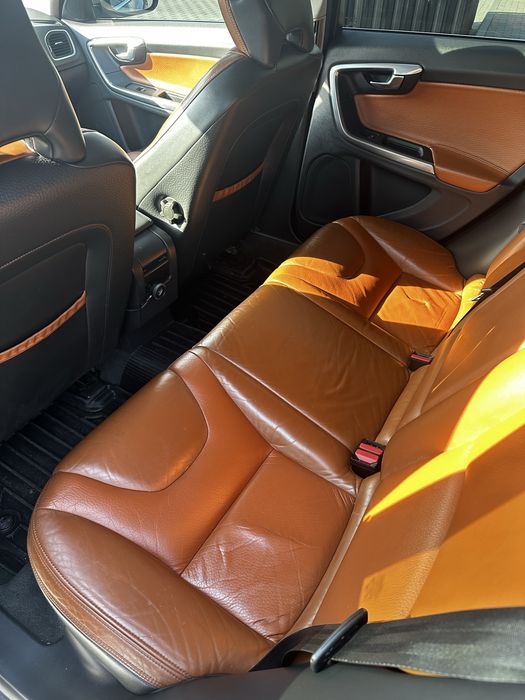 Продам власне авто volvo v60