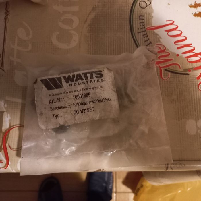 Кран  OVENTROP для радиатопов с нижним подключением