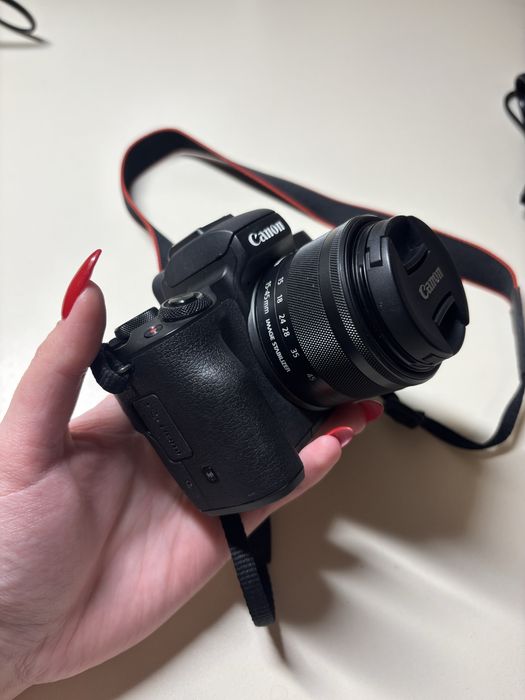 Canon EOS M50 + акумулятор, обʼєктив 15–45mm (Альтернатива g7x)