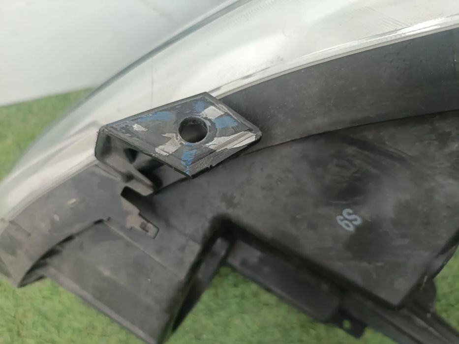 Ótica / farol direita NISSAN NV200/Evalia Combi (M20)