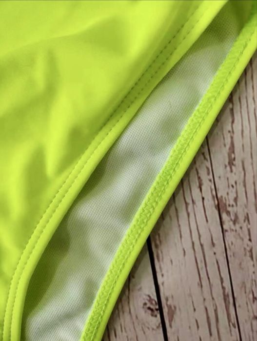 Fato de banho em verde neon