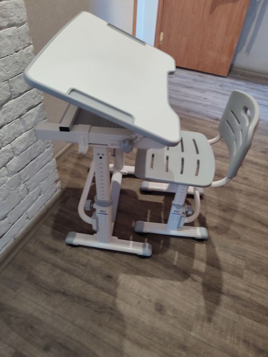 Дитяча парта зі стільцем Evo kids