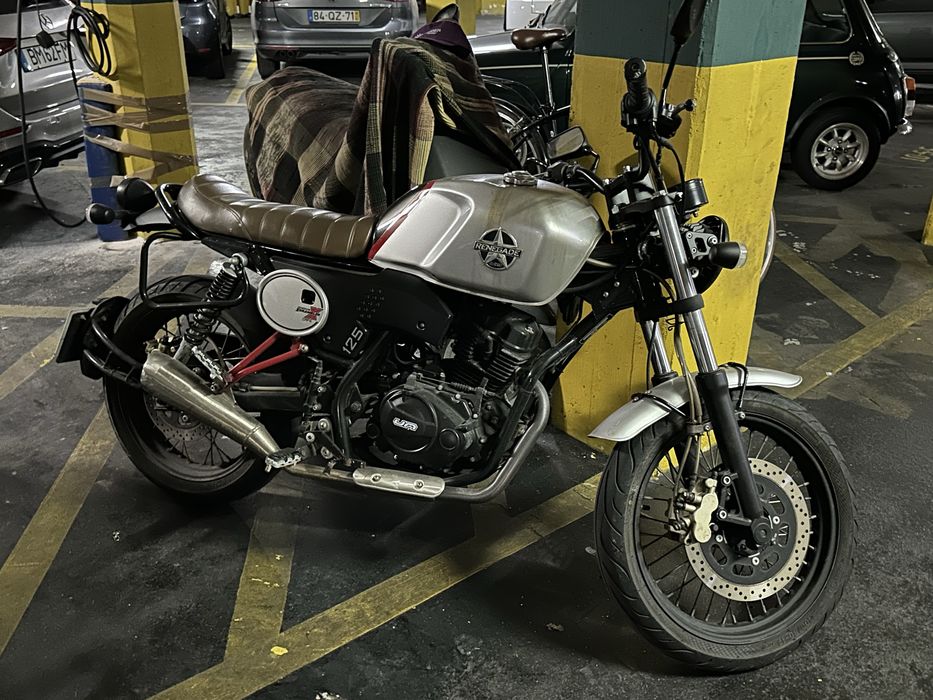 Mota UM Cafe Racer 125cc, 2021