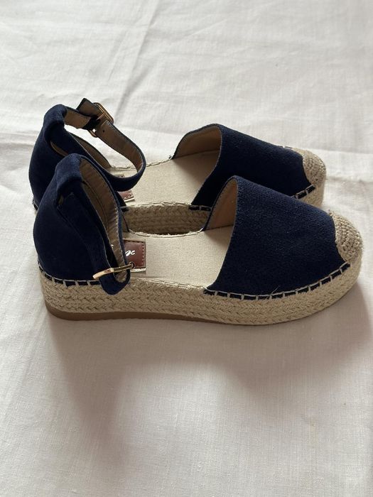 Босоніжки, 36 розг