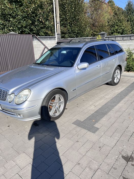 Легковий Автомобіль