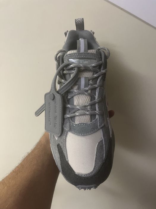 Off-White Be Right Back