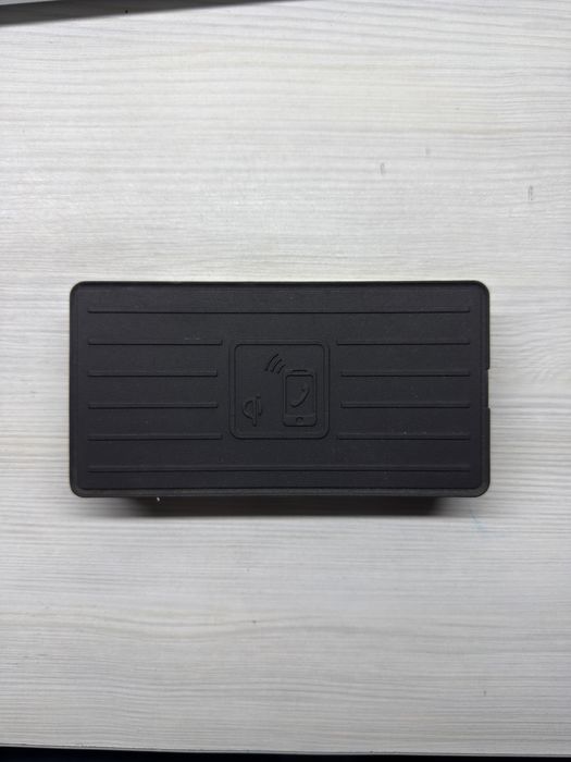 Без провідна зарядка Audi Q5