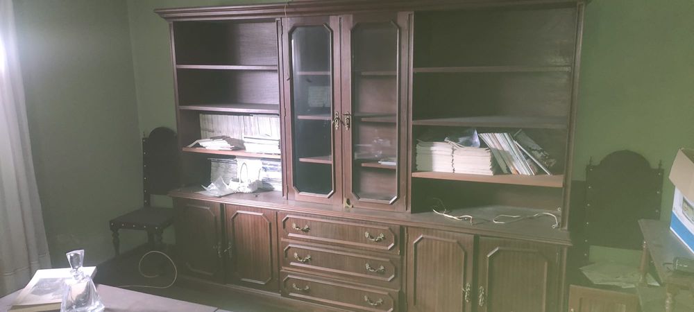 Móvel de sala madeira antiga trabalhada