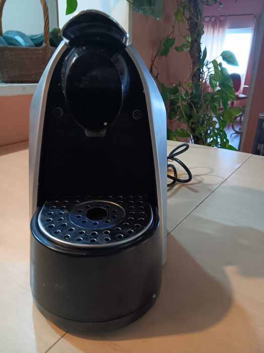 Vendo maquina café  com pouco uso