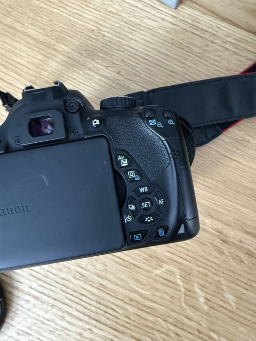 Canon EOS 650D + EF 40mm f 2.8