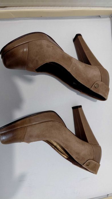 Vendo em 2 mão sapatos