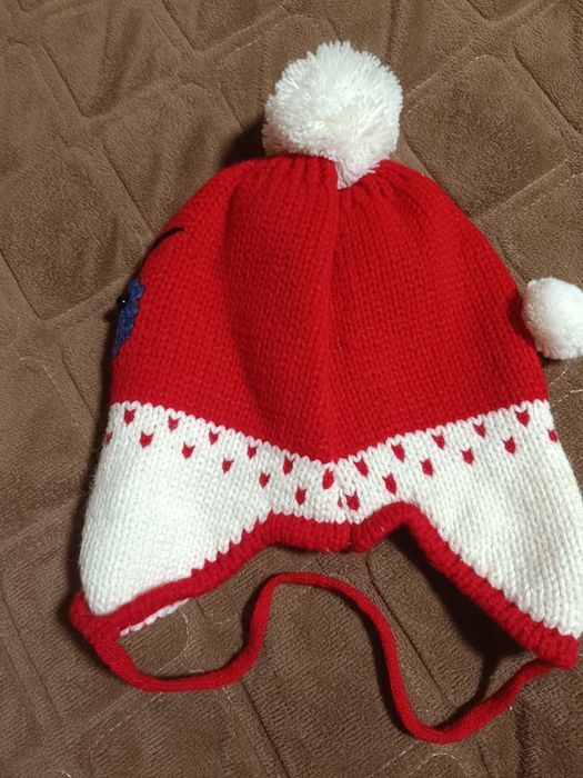 Продам шапки Monster High