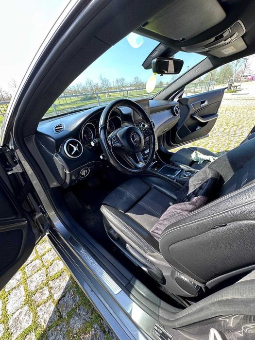 Mercedes Benz CLA 180 Shooting Brake