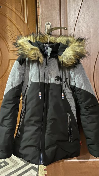 Тепла зимова дитяча куртка PUMA б/у