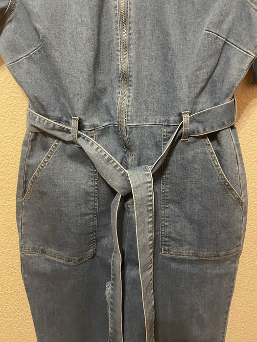 Комбінезон джинсовий