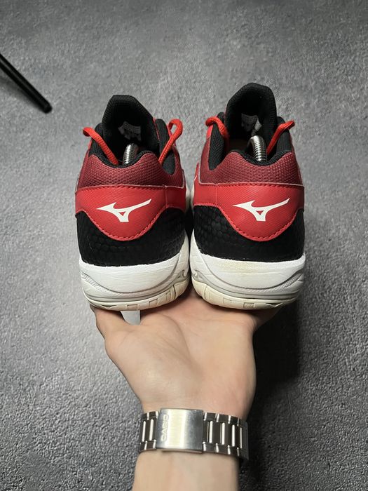 Кросівки Mizuno Wave Phantom 2