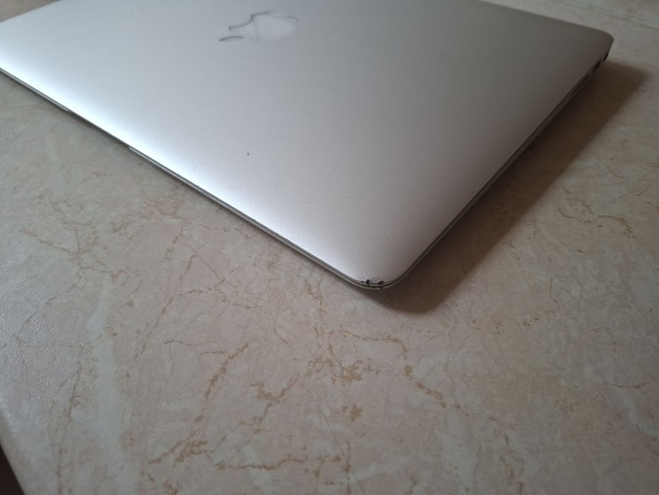Apple Mac Book Air 13"