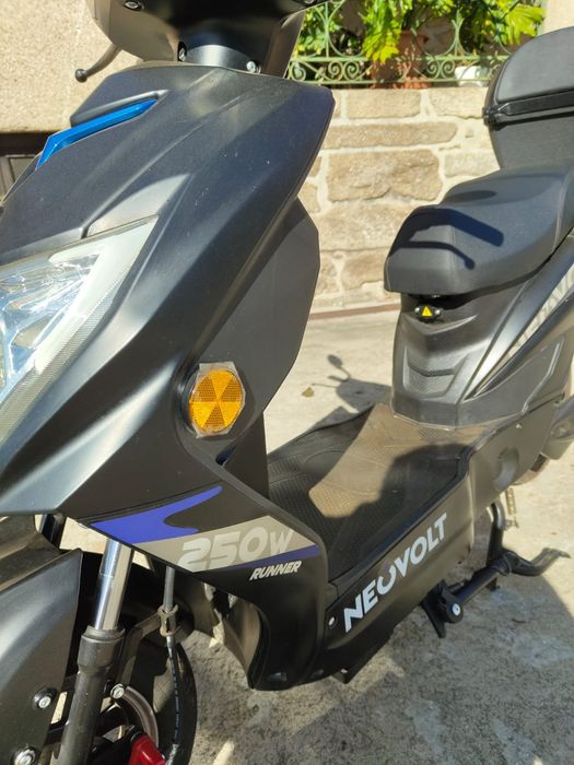 Mota Elétrica Runner NeoVolt 250W – Bateria de Lítio