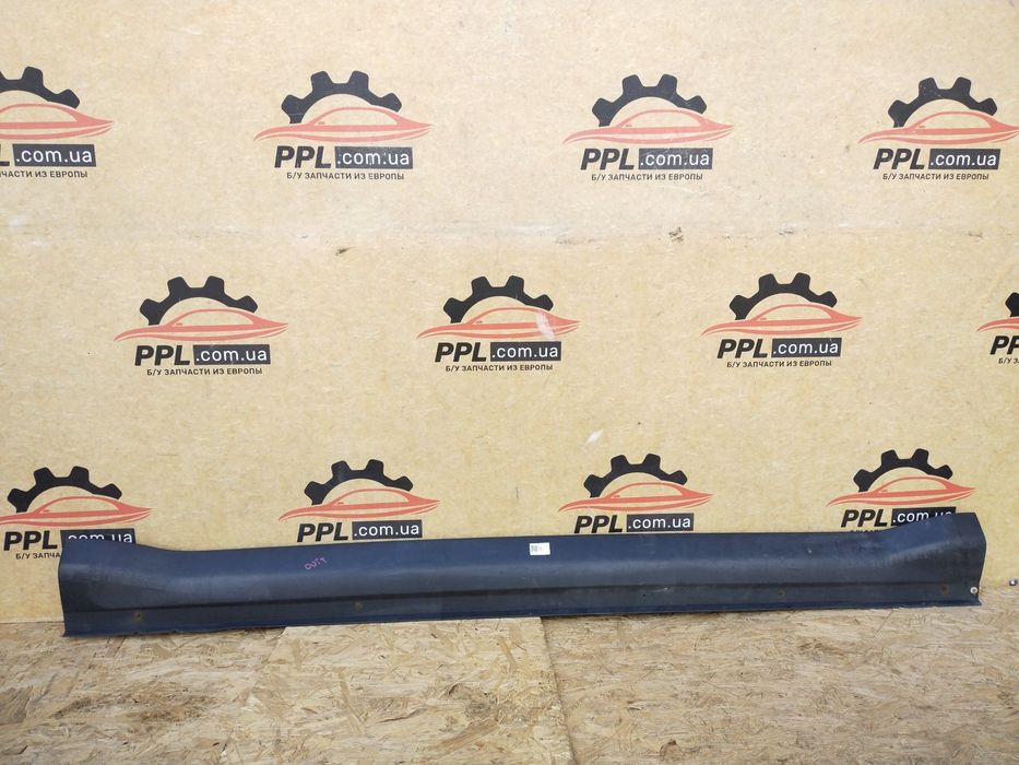 Mitsubishi Outlander 06-10 Накладка порога права молдинг 6512A025-02