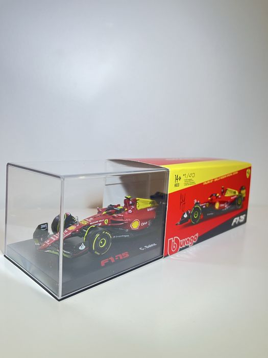 Ferrari F1-75 edicao especial GP de italia(com capacete)- Carlos Sainz