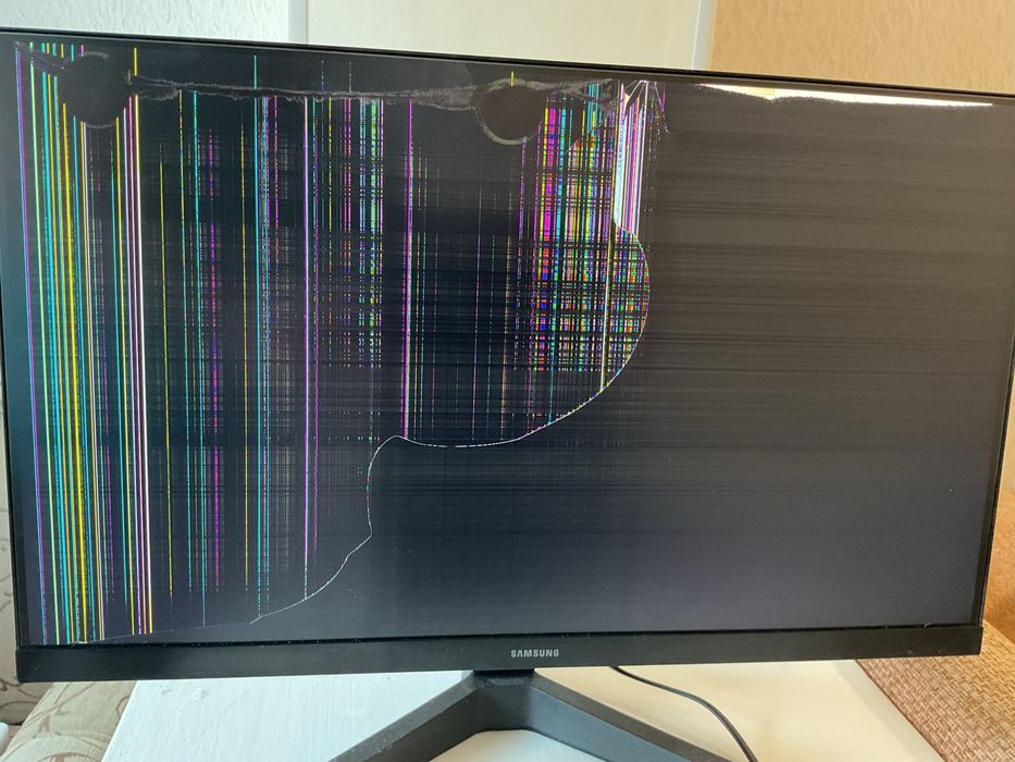 Продам LED монітор Samsung LS22C310EAIXCI на запчастини або заміну мон