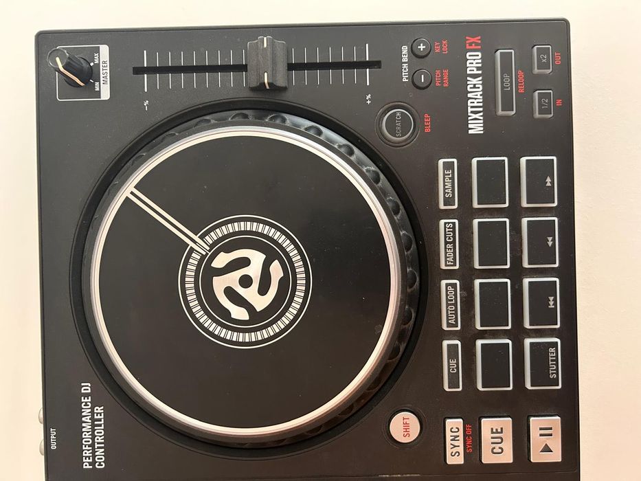 Controlador DJ Numark Mixtrack Pro FX