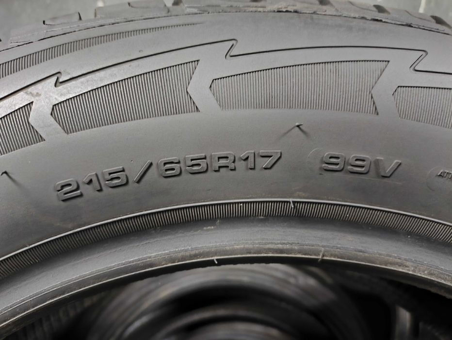Шини бу 215/65 R17 Goodyear Ultra Grip Perfoemance Cen-1 Комплект Зима