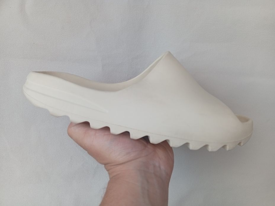 Шльопанці Adidas Yeezy 42р